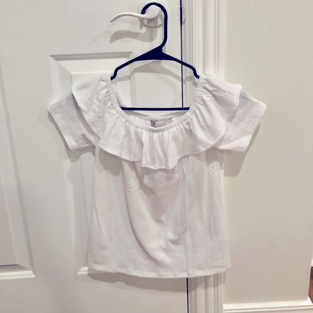 New with tags Loft White Floral Off Shoulder Blouse (Adult Extra Small)